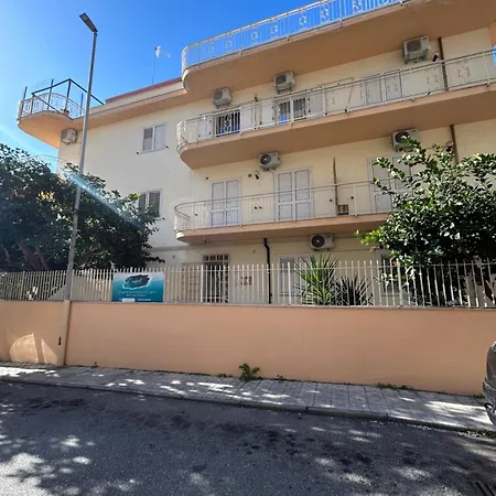 Confort Bed & Breakfast 4*