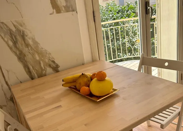 לינה וארוחת בוקר Confort 4*